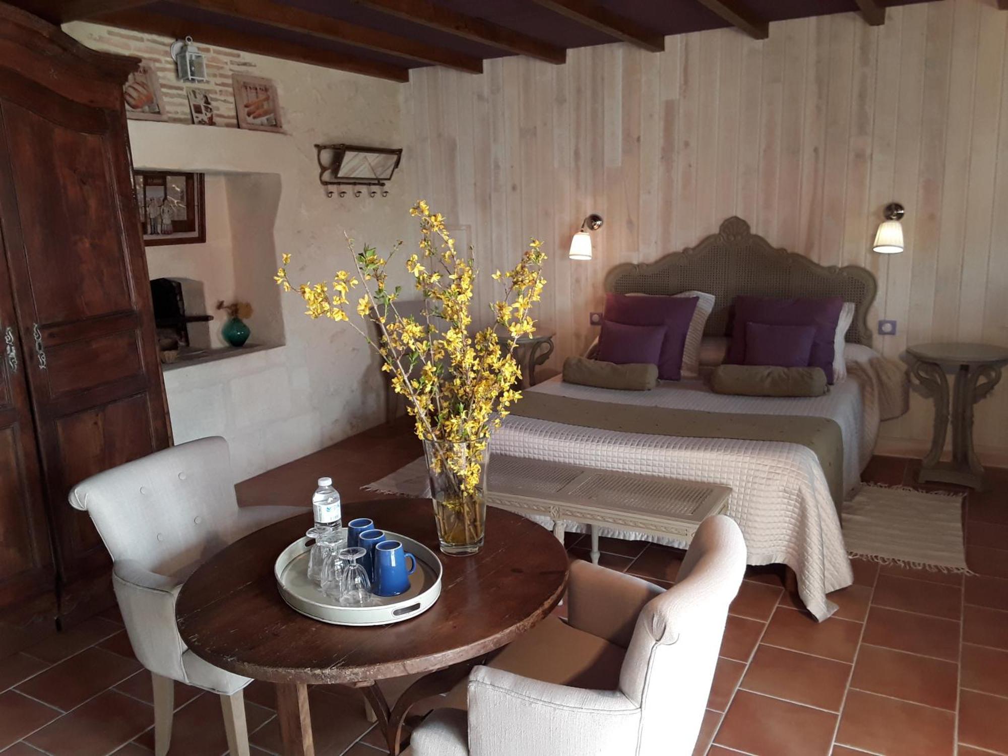 Bed and Breakfast Domaine Les Galards La Garde  Экстерьер фото